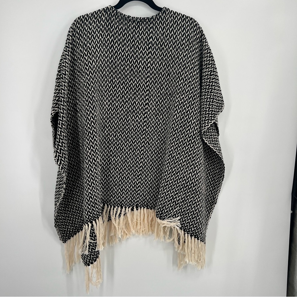 NWT Apiece Apart Cotton Tassel Shrugs Poncho Cardigan Embroidered Fringe Boho - Picture 5 of 10
